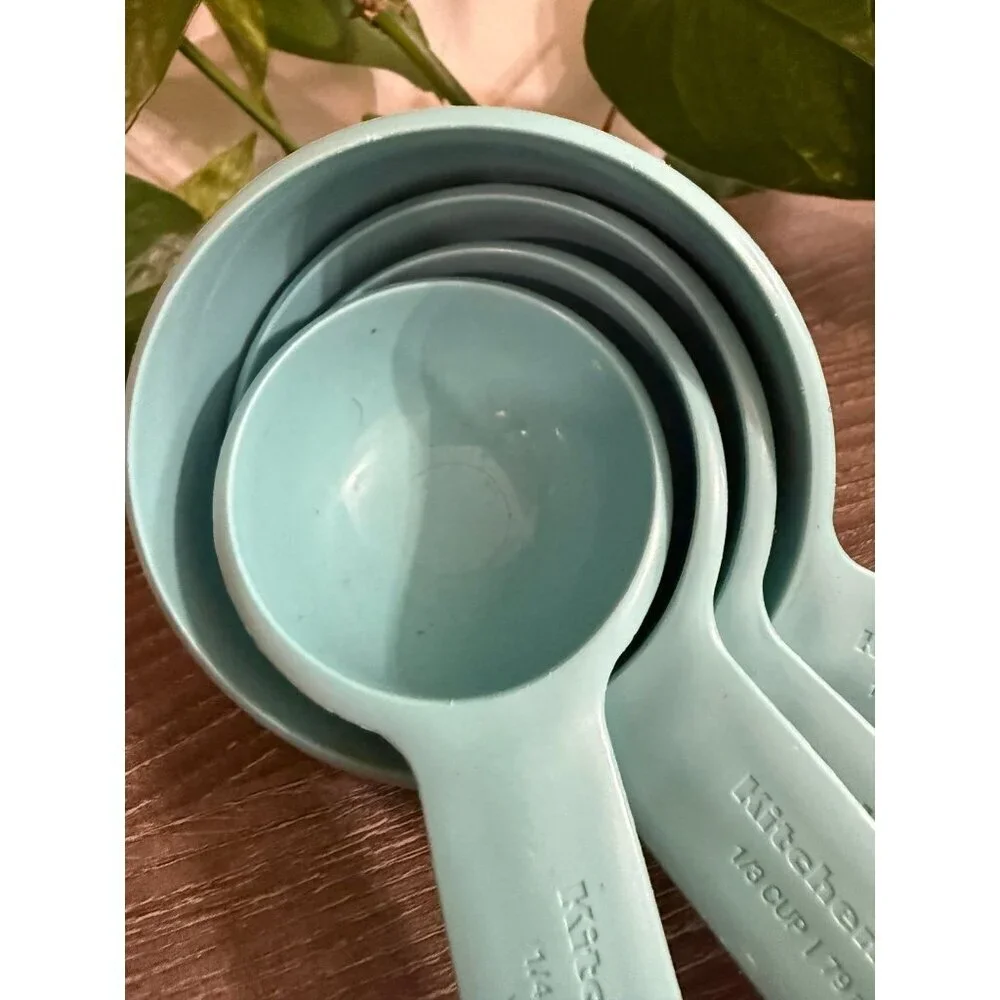 KitchenAid measuring cups blue